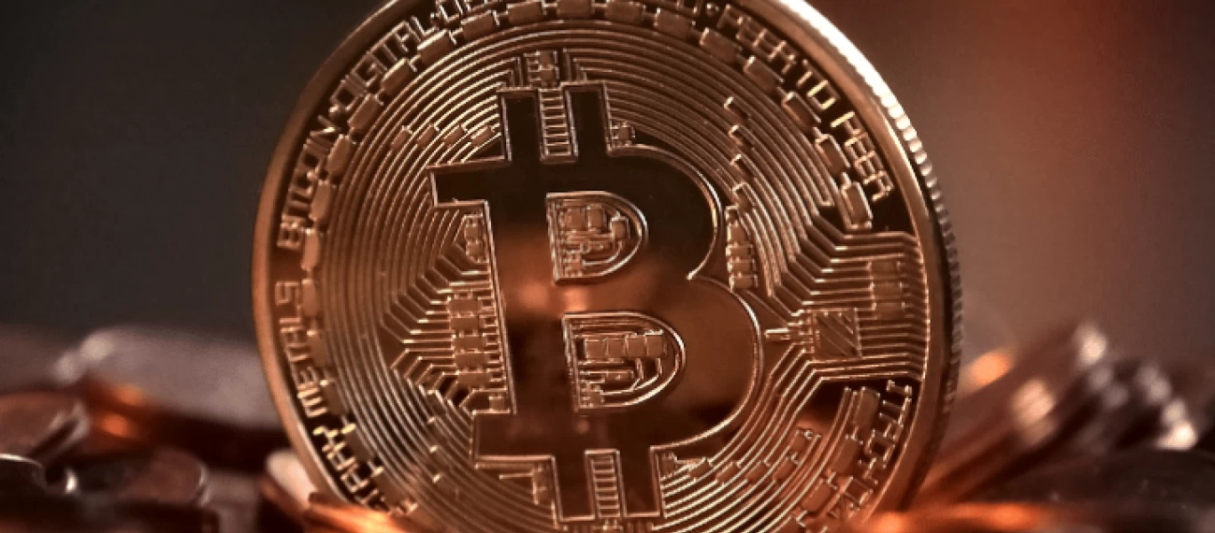 Διπλό χτύπημα για το bitcoin και τα άλλα ψηφιακά νομίσμστα